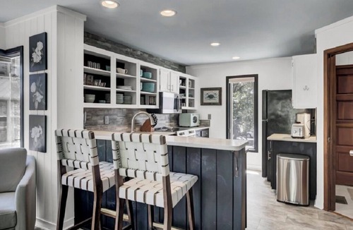 Twin Oaks Condo | Award-Winning Resort Amenities | Racquet Club Villa 37