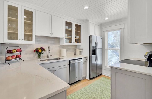 Twin Oaks Condo | Award-Winning Resort Amenities | Racquet Club Villa 35