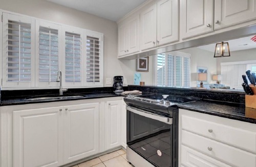 Isle of Palms Condo | Award-Winning Resort Amenities | Mariners Walk 1A