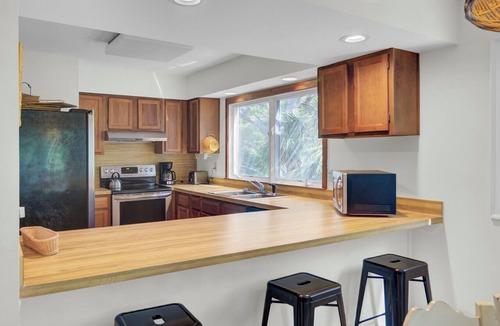 Isle of Palms Condo | Award-Winning Resort Amenities | Seagrove 6C