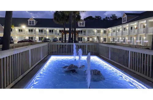 Pawleys Island Hotel | Baymont by Wyndham Pawleys Island