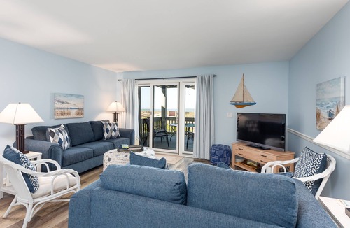 Seabrook Island Villa | Beach Decor! Gorgeous Sunsets on Pelican Beach! Walk to Pools! Amenity Access included!