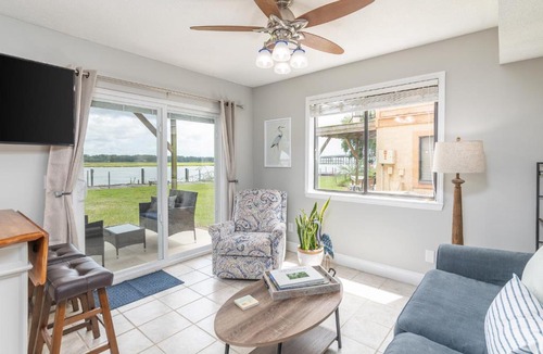 Beaufort Apartment | Beaufort's Blue Heron Hideaway on Battery Creek