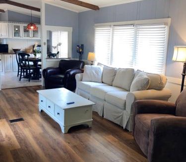 Burton House | Beaufort SC New Renovation, Close to Parris Island, Historic Downtown, Beautiful Beaches, Sleeps 6