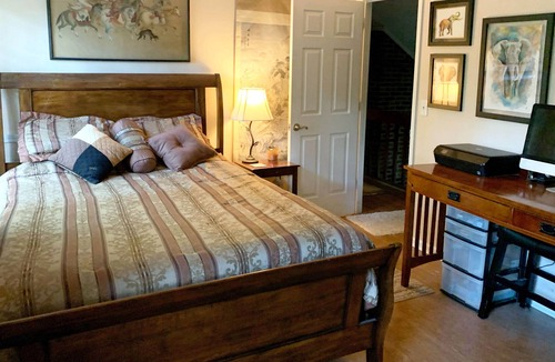 Lincolnville House | Beautiful 2 story house in Summerville. Sleeps 4 and short haired dogs allowed.