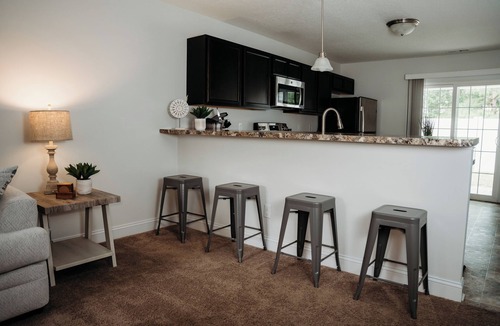 Westgate House | Beautiful 2BR/2.5B Townhome, Pet-Friendly, Near Military-Bases, Jacksonville, NC