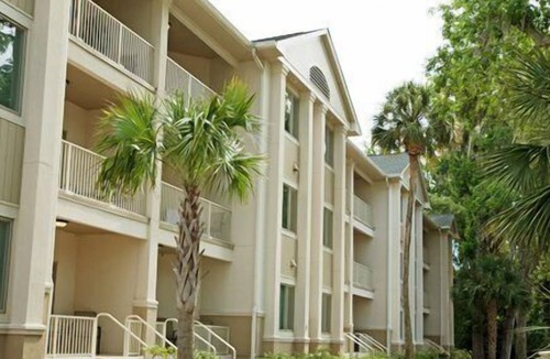 North Forest Beach Apartment | Beautiful 3 bedroom unit at resort, sleeps 10
