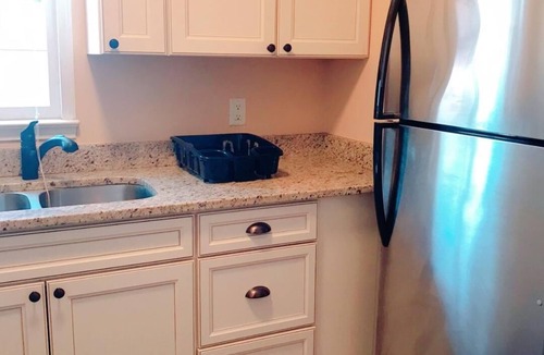 Greensboro Apartment | Beautiful apartment in Historic Downtown area, perfect for long term stays