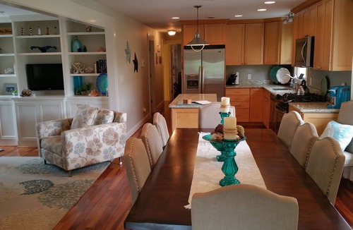 North Carolina Coast Cottage | Beautiful family friendly Cottage, paddle boards, bikes kayaks Golf Cart rental