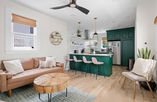 Cannonborough Elliotborough Apartment | Beautiful Ground Floor Condo Just 1 Block to King