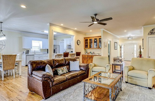 Ocean Ridge House | Beautiful home near the beach with beach access, central AC, & washer/dryer