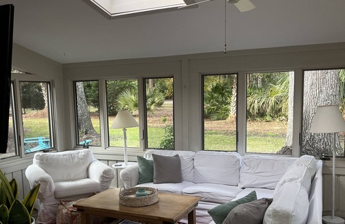 Lawton Woods Villa | Beautiful Lawton Villa Close to Beach - Long Term Rentals Only