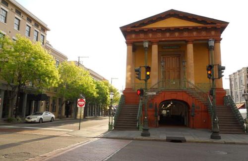 Charleston Historic District House | Best Location - On Market St in Historic Downtown