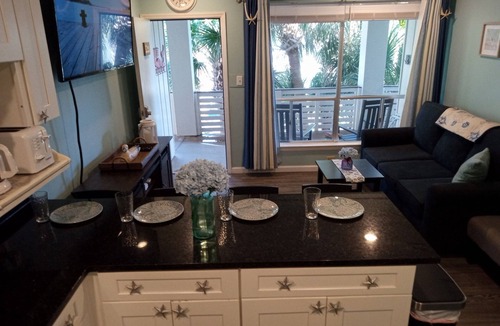Saint Helena Island Apartment | Best Value on Fripp! Dog Friendly! New Rental!