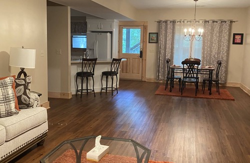 Camden Cabin | Blue Barn Lodge Unit 1 Tranquil Luxury Retreat on Private Estate