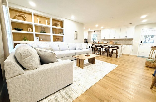 Aiken House | Bluebell Cottage - Renovated, No Checkout Instructions, Close to Downtown