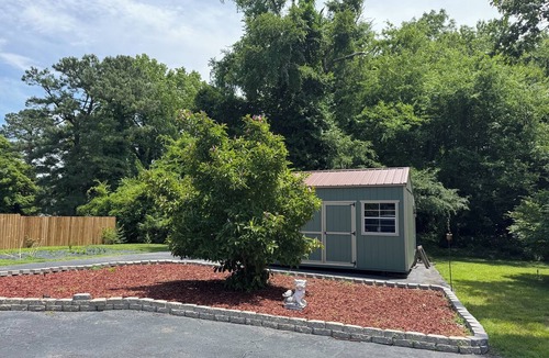 Blackstone House | Bluebird on Main-cozy and cheerful 3 bedroom house.