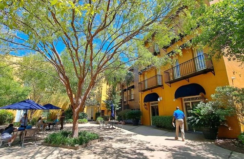 French Quarter Resort | Bluegreen's Lodge Alley Inn: Historic Charm, Modern Comfort, Top Location-Studio