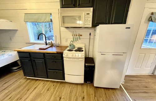 Mount Pleasant Cottage | Boat Friendly Fish Camp in Copahee Sound/offshore fishing
