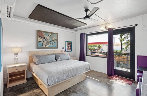 Folly Beach Hotel | Boutique Vera Hotel Room 203: King Room in the Heart of Folly Beach