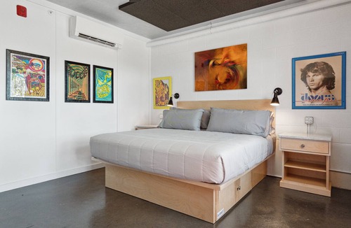 Folly Beach Hotel | Boutique Vera Hotel Room 302: King Room in the Heart of Folly Beach