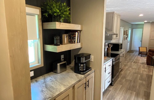 Southmont House | Brand new, cozy 1-bedroom mobile home on NBloom Farm in welcoming Lexington, NC.