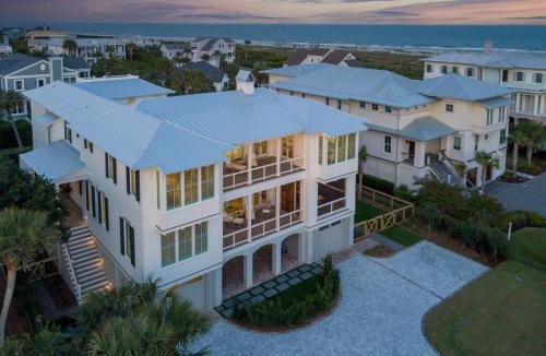 Isle of Palms House | Brand New Luxury 6 bedrooms, 7.5 bathrooms, pool, spa, elevator, ocean views