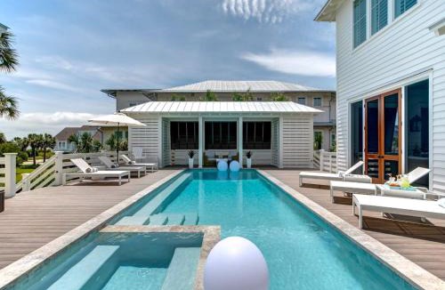 Isle of Palms House | Brand New Luxury 6 bedrooms, 7.5 bathrooms, pool, spa, elevator, ocean views