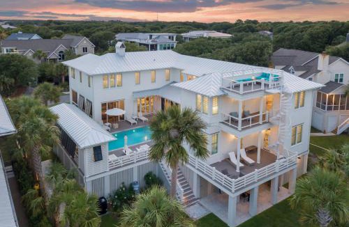 Isle of Palms House | Brand New Luxury 6 bedrooms, 7.5 bathrooms, pool, spa, elevator, ocean views