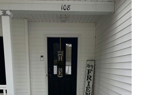 Bluffton House | Breezy 5-Bed Home with Walk-In Closets, Fenced Yard, Lagoon View, and Utilities