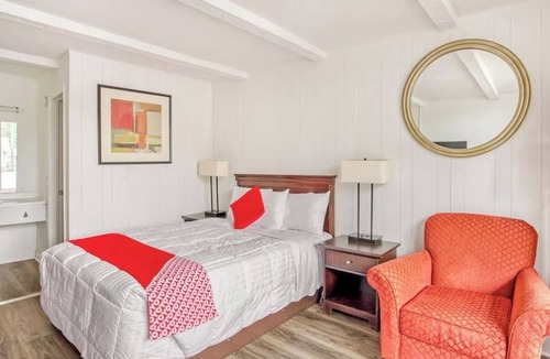 Kernersville Hotel | Budget-Friendly Room Near Korner’s Folly – Only 1.3 Miles Away