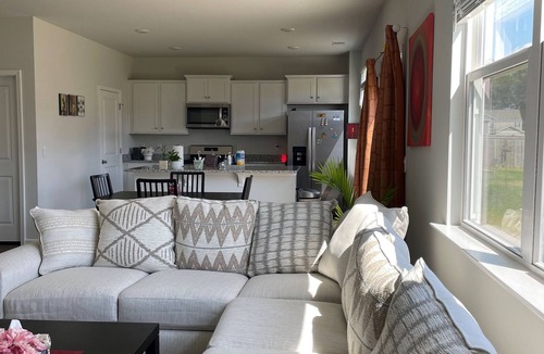 Summerville House | Built 2023 4 bed house, owner will be staying on property in 4th master bed room