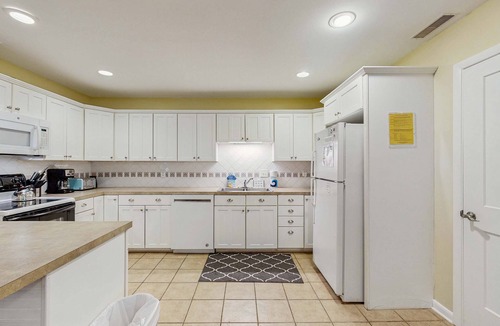 West Beach Cabin | Cabin in the maritime forest with pool and golf on-site - walk to the beach