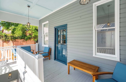Cannonborough Elliotborough House | Calm Walk-Up With Coastal Vibes and Heated Pool