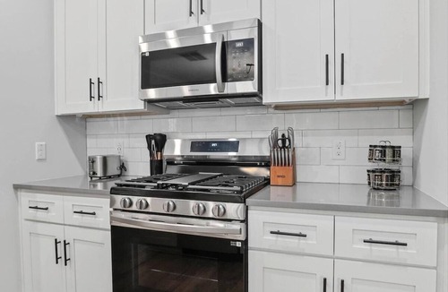 North Charleston House | Candy Cloud- Pool- Park Circle, Mins to Dtwn