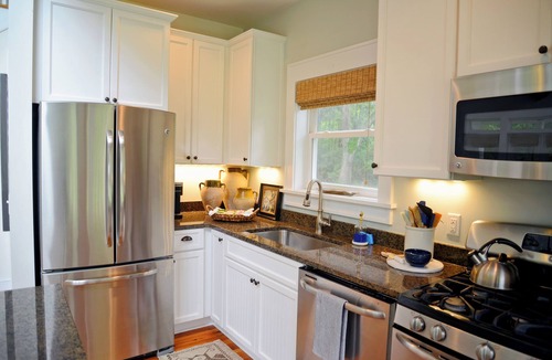 Johns Island Cottage | Captain's Quarters Charming 2-bedroom cottage in superb Johns Island