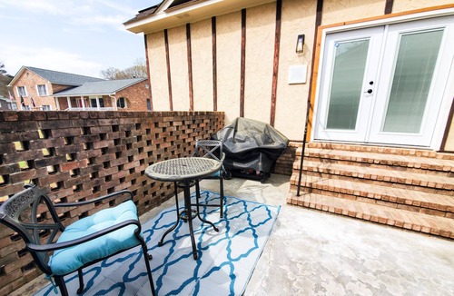 Santee House | Carolina Bea Hive: Lakeside Modern Home+Games+Dock