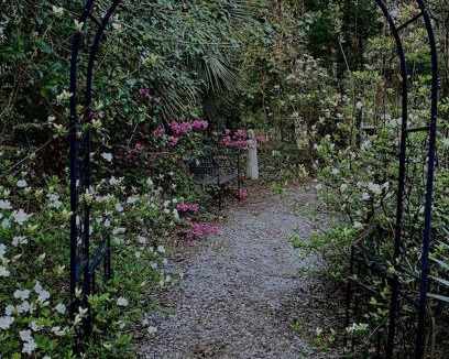 Lexington Villa | Carriage House Villa and gardens in downtown historic Lexington SC