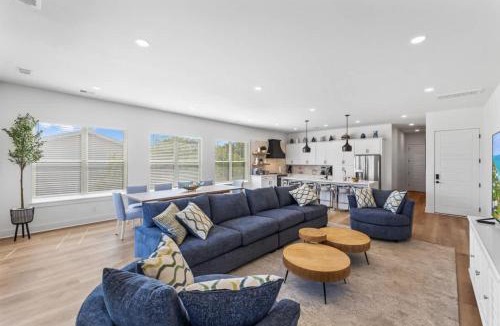 Long Bay Estates House | Casa Blanca Sol Luxe Sea View House w Pool