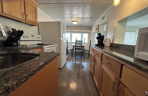 Myrtle Beach Cottage | Casa Michelle in Ocean Lakes w/Golf Cart & Linens Included