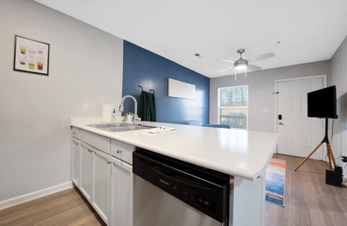 Westover Apartment | CB 965-104 Modern Fayetteville Charm