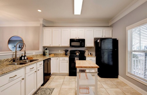 Columbia House | Centrally Located 2 Bed/2 Bath - Minutes to Fort Jackson & Downtown Columbia