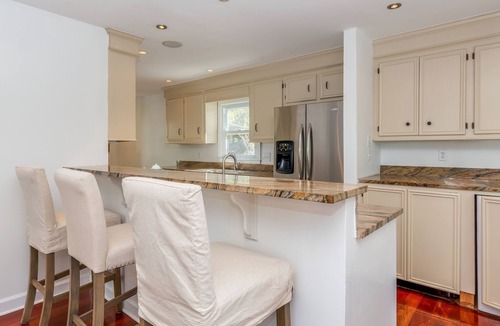 Mount Pleasant House | Charleston-area 3BR, Close to Beach or Downtown, Walk to Shem Creek