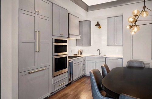 Ansonborough Condo | Charleston | Historic City Retreat | Gym + Downtown | 2BR