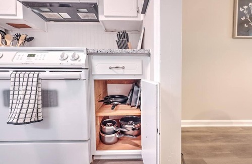 Goose Creek House | Charleston Lux w/King Bed&Games!