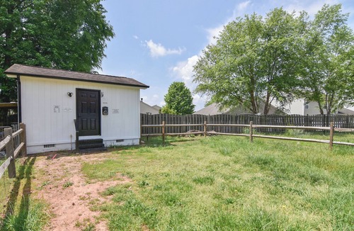 Bowling Green Apartment | Charlotte tiny home getaway 5 min to lake Wylie 20 minutes to downtown Charlotte