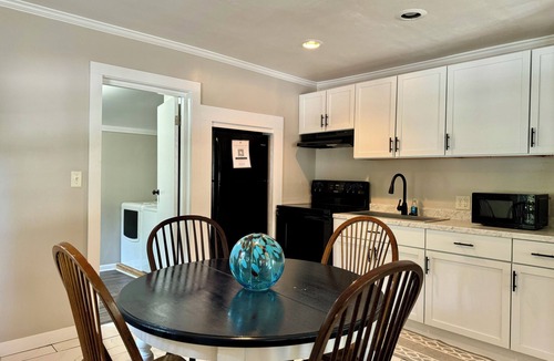 Beaufort Cottage | Charming 2-bedroom cottage with WiFi and AC in enchanting Beaufort