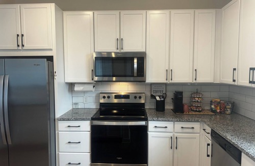Summerville Apartment | Charming 2-bedroom apartment in Summerville with WiFi and AC