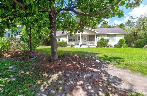 Summerville Historic District Cottage | Charming 2-bedroom cottage in Historic Downtown Summerville