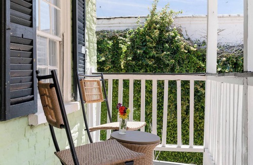 Charleston Historic District House | Charming 2bd Downtown Suite
